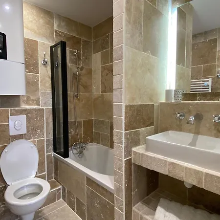 Chaleureux Deux Piece Coeur De Avec Parking Prive *