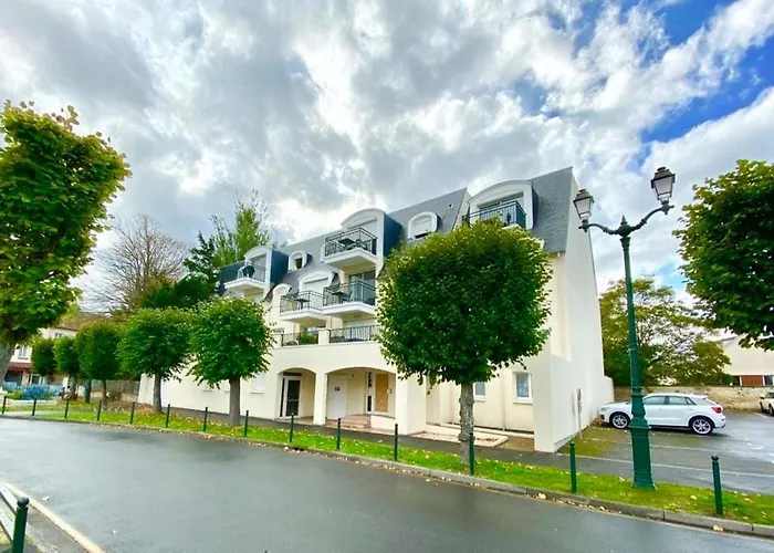 Chaleureux Deux Pièce Coeur De Avec Parking Privé